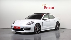 Porsche Panamera 2021