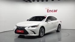 Lexus ES 2019