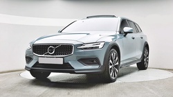 Volvo V60 2023
