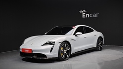 Porsche Taycan 2021