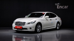 Infiniti M 2011