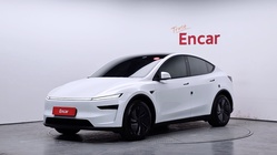 Tesla Model Y 2025