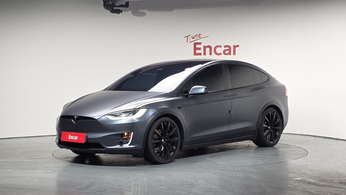 Tesla Model X 2020