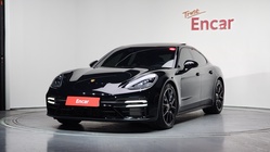 Porsche Panamera 2021