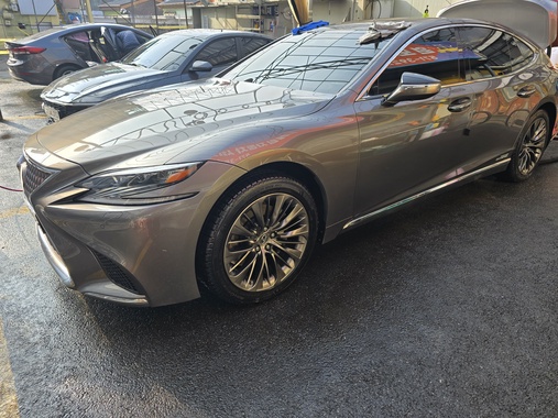 Lexus LS 2018