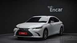 Lexus ES 2020