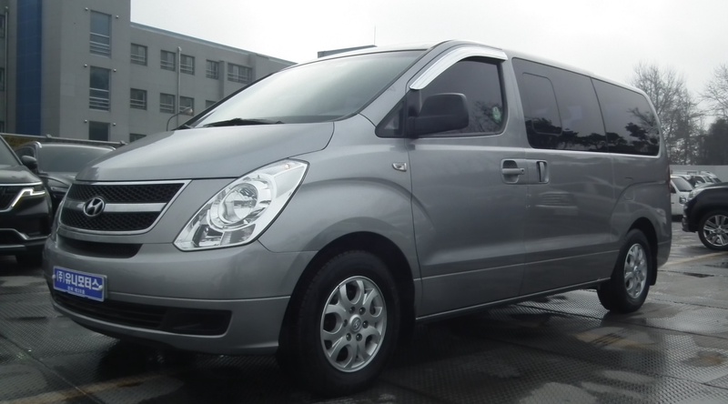Hyundai Starex
