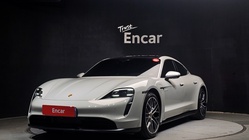 Porsche Taycan 2024