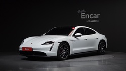 Porsche Taycan 2022