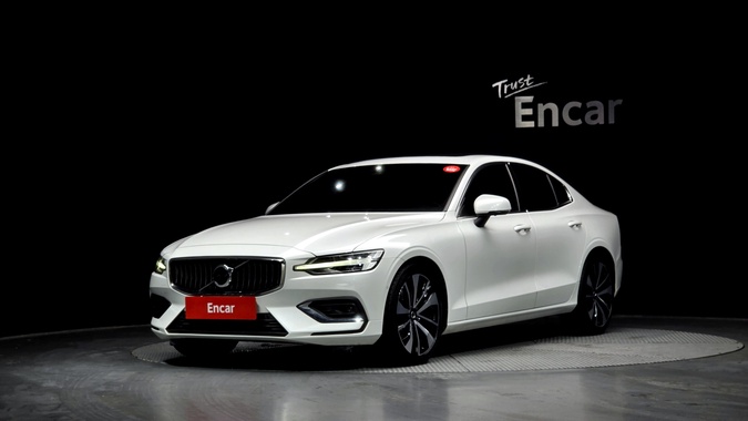 Volvo S60 2023