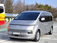Hyundai Staria 2025