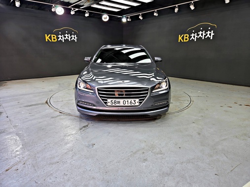 Hyundai Genesis 2015
