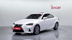 Lexus IS 2019