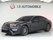Porsche Panamera 2021