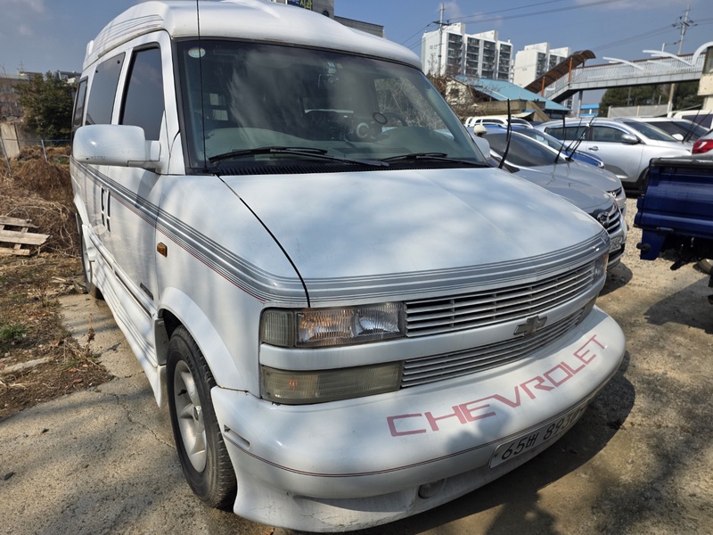 Chevrolet Astro Van