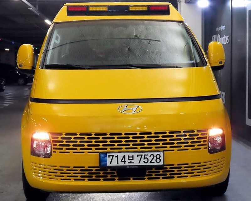 Hyundai Staria