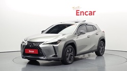 Lexus UX 2024
