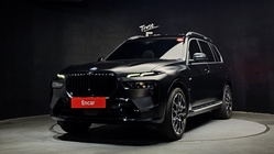 BMW X7 2025