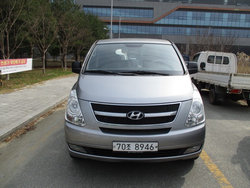 Hyundai Starex
