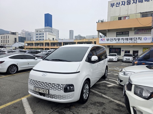 Hyundai Staria 2023