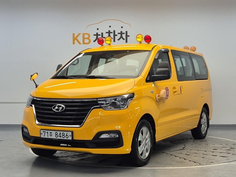 Hyundai Starex