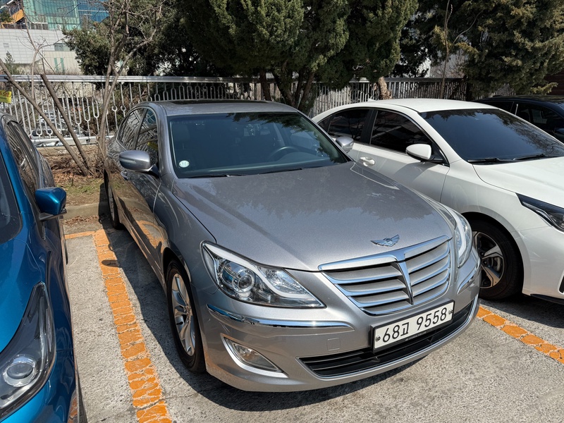 Hyundai Genesis