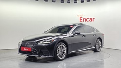 Lexus LS 2021