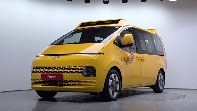 Hyundai Staria 2025