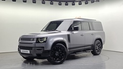 Land Rover Defender 2024