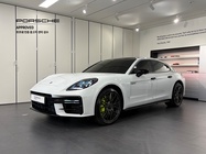 Porsche Panamera 2024