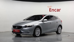 Volvo V40 2015