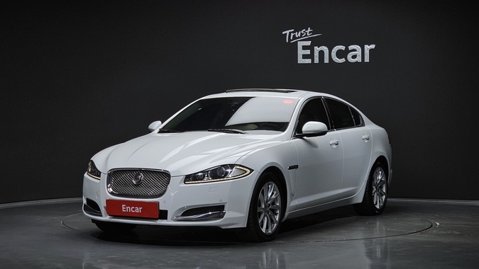 Jaguar XF 2011