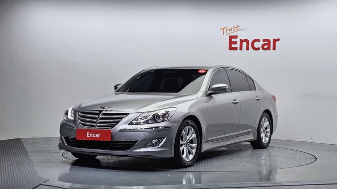 Hyundai Genesis 2013