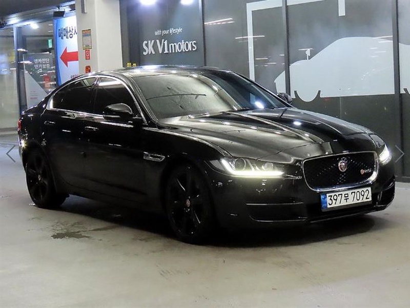 Jaguar XE