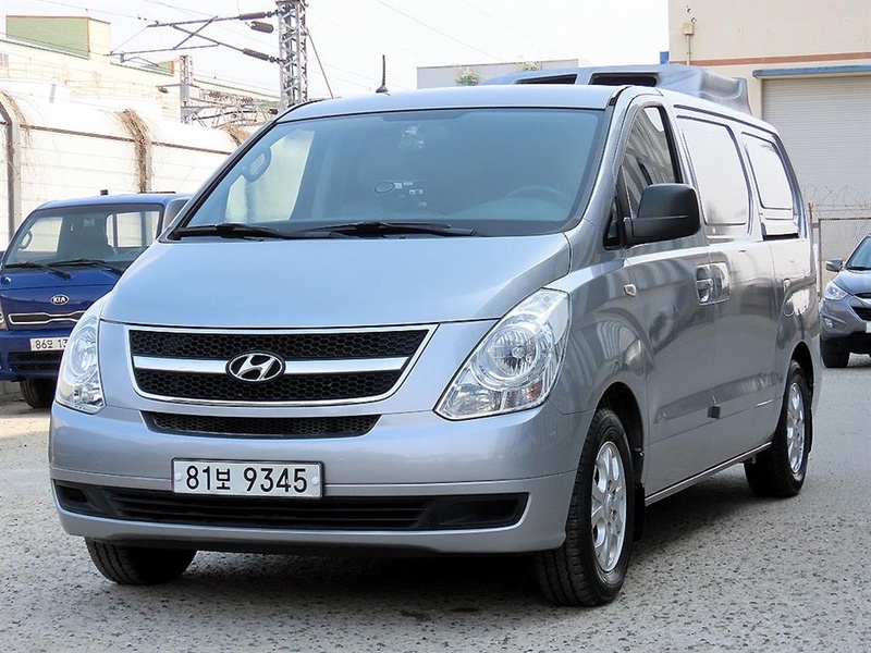 Hyundai Starex