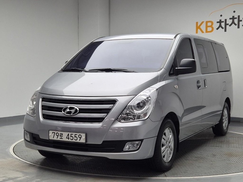Hyundai Starex