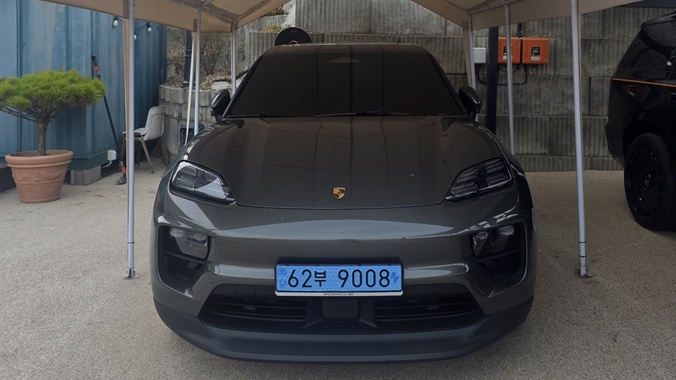 Porsche Macan 2025