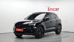 Volvo XC40 2025