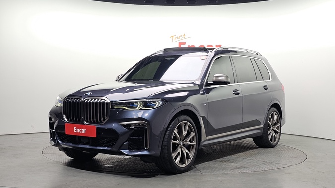 BMW X7 2021