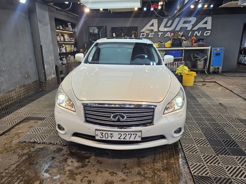 Infiniti M 2012