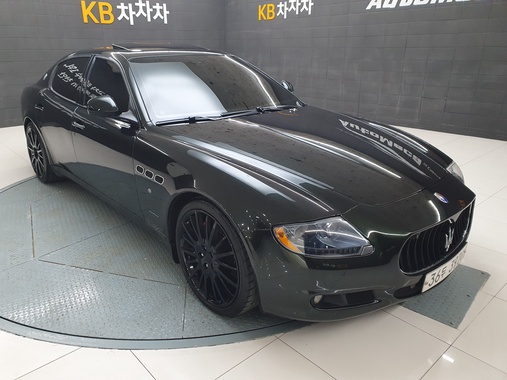 Maserati Quattroporte 2011