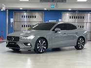 Volvo S60 2024
