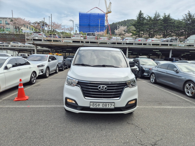 Hyundai Starex