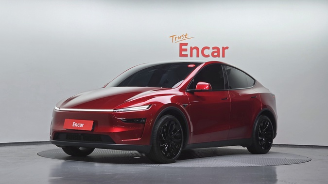Tesla Model Y 2025