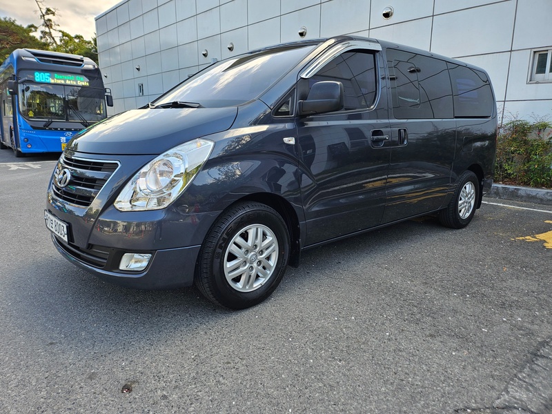 Hyundai Starex