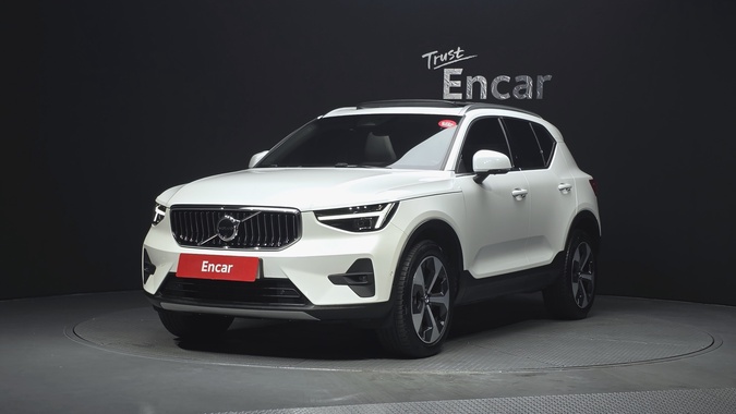 Volvo XC40 2023