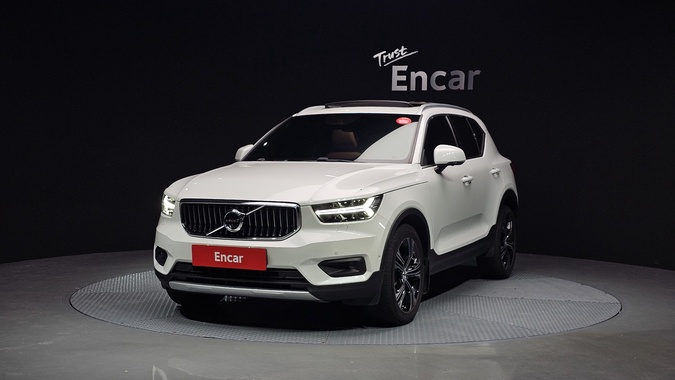 Volvo XC40 2021