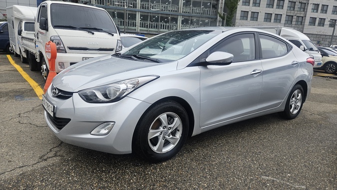 Hyundai Avante 2011