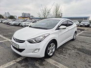 Hyundai Avante 2011
