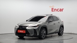 Lexus UX 2021